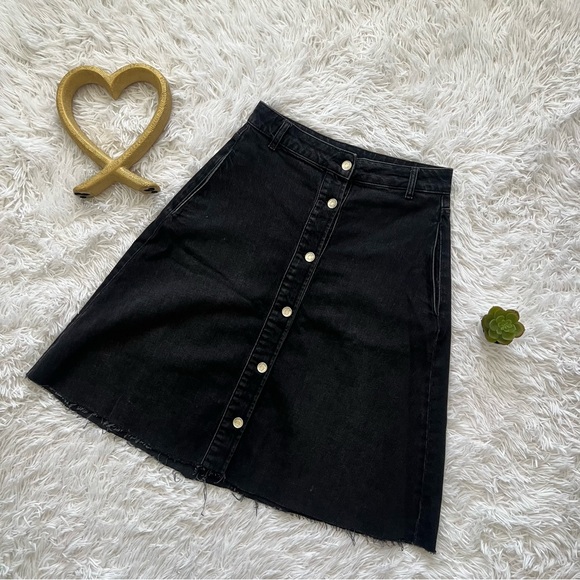 Liu Jo Black Knee-Length A-Line Skirt - Picture 1 of 3